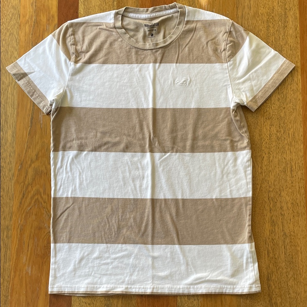 Hollister Men's Short Sleeve Shirt - Tan and White Stripes
